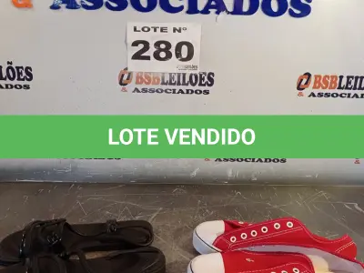 LOTE 280 - 02 – PARES DE CALÇADOS FEMININO Nº 37 (NO ESTADO, NÃO SABEMOS SE FUNCIONA. LEILÃO NÃO TEM GARANTIA E NEM DEVOLUÇÃO, SUJEITO A POSSÍVEIS AVARIAS VISÍVEIS/OCULTAS E/OU AUSÊNCIA DE COMPONENTES)