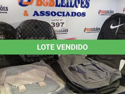 LOTE 397 - 10 – BOLSAS DIVERSAS (NO ESTADO, NÃO SABEMOS SE FUNCIONA. LEILÃO NÃO TEM GARANTIA E NEM DEVOLUÇÃO, SUJEITO A POSSÍVEIS AVARIAS VISÍVEIS/OCULTAS E/OU AUSÊNCIA DE COMPONENTES)
