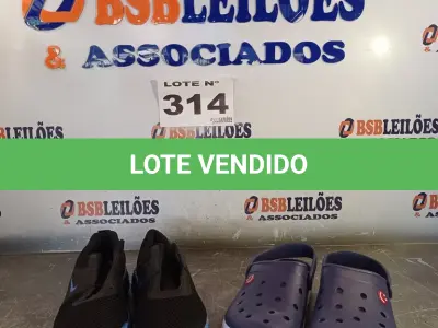 LOTE 314 - 02 – PARES DE CALÇADOS MASCULINO Nº 38 (NO ESTADO, NÃO SABEMOS SE FUNCIONA. LEILÃO NÃO TEM GARANTIA E NEM DEVOLUÇÃO, SUJEITO A POSSÍVEIS AVARIAS VISÍVEIS/OCULTAS E/OU AUSÊNCIA DE COMPONENTES)