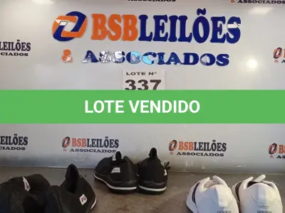 LOTE 337 - 03 – PARES DE CALÇADOS (NO ESTADO, NÃO SABEMOS SE FUNCIONA. LEILÃO NÃO TEM GARANTIA E NEM DEVOLUÇÃO, SUJEITO A POSSÍVEIS AVARIAS VISÍVEIS/OCULTAS E/OU AUSÊNCIA DE COMPONENTES)