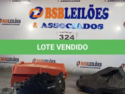 LOTE 324 - 02 – PARES DE CALÇADOS MASCULINO Nº 38 (NO ESTADO, NÃO SABEMOS SE FUNCIONA. LEILÃO NÃO TEM GARANTIA E NEM DEVOLUÇÃO, SUJEITO A POSSÍVEIS AVARIAS VISÍVEIS/OCULTAS E/OU AUSÊNCIA DE COMPONENTES)