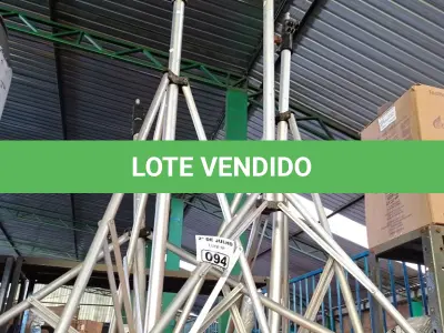 LOTE 094 - 04 TRIPÉS. (NO ESTADO, LEILÃO NÃO TEM GARANTIA E NEM DEVOLUÇÃO, SUJEITO A POSSÍVEIS AVARIAS VISÍVEIS/OCULTAS E/OU AUSÊNCIA DE COMPONENTES).