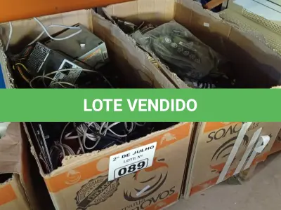 LOTE 089 - 01 LOTE COM GRANDE QUANTIDADE DE CABOS E FONTES MARCAS E MODELOS DIVERSOS. (NO ESTADO, LEILÃO NÃO TEM GARANTIA E NEM DEVOLUÇÃO, SUJEITO A POSSÍVEIS AVARIAS VISÍVEIS/OCULTAS E/OU AUSÊNCIA DE COMPONENTES).