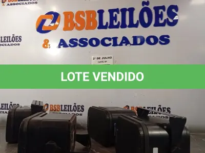 LOTE 035 - 04 CAIXAS DE SOM HURRICANE MP-48 BASS REFLEX 2-WAY 8OHM 150W. (NO ESTADO, LEILÃO NÃO TEM GARANTIA E NEM DEVOLUÇÃO, SUJEITO A POSSÍVEIS AVARIAS VISÍVEIS/OCULTAS E/OU AUSÊNCIA DE COMPONENTES).