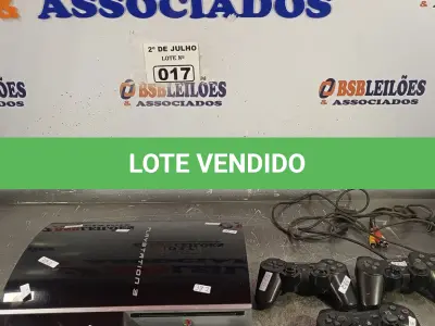LOTE 017 - 01 PS3 COM 02 CONTROLES, 01 JOGO PS3 FIFA-12, VÁRIOS CDS BLU-RAY E 01 CONTROLE REMOTO SONY. (NO ESTADO, LEILÃO NÃO TEM GARANTIA E NEM DEVOLUÇÃO, SUJEITO A POSSÍVEIS AVARIAS VISÍVEIS/OCULTAS E/OU AUSÊNCIA DE COMPONENTES).