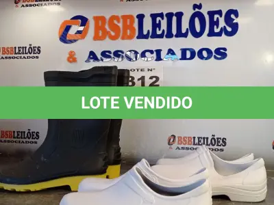 LOTE 312 - 03 – PARES DE CALÇADOS (NO ESTADO, NÃO SABEMOS SE FUNCIONA. LEILÃO NÃO TEM GARANTIA E NEM DEVOLUÇÃO, SUJEITO A POSSÍVEIS AVARIAS VISÍVEIS/OCULTAS E/OU AUSÊNCIA DE COMPONENTES)