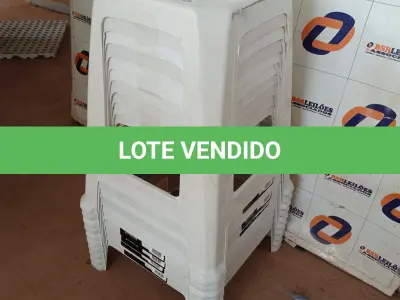 LOTE 376 - 10 - BANQUETAS EM POLIPROPILENO (NO ESTADO, NÃO SABEMOS SE FUNCIONA. LEILÃO NÃO TEM GARANTIA E NEM DEVOLUÇÃO, SUJEITO A POSSÍVEIS AVARIAS VISÍVEIS/OCULTAS E/OU AUSÊNCIA DE COMPONENTES)