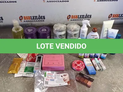 LOTE 374 - 31 - COSMÉTICOS DIVERSOS (NO ESTADO, NÃO SABEMOS SE FUNCIONA. LEILÃO NÃO TEM GARANTIA E NEM DEVOLUÇÃO, SUJEITO A POSSÍVEIS AVARIAS VISÍVEIS/OCULTAS E/OU AUSÊNCIA DE COMPONENTES)