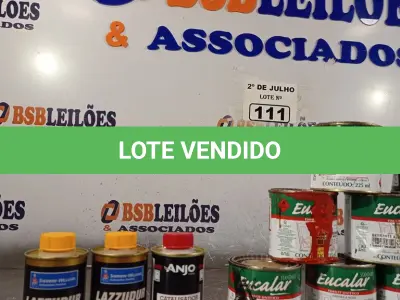 LOTE 111 - 10 LATAS DE TINTA 225 ML CORES DIVERSAS, 01 LATA DE COLA DE CONTATO, 01 CATALIZADOR E 02 ENDURECEDORES. (NO ESTADO, LEILÃO NÃO TEM GARANTIA E NEM DEVOLUÇÃO, SUJEITO A POSSÍVEIS AVARIAS VISÍVEIS/OCULTAS E/OU AUSÊNCIA DE COMPONENTES).