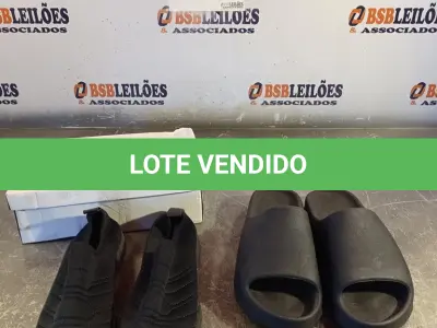 LOTE 343 - 02 – PARES DE CALÇADOS Nº 40 (NO ESTADO, NÃO SABEMOS SE FUNCIONA. LEILÃO NÃO TEM GARANTIA E NEM DEVOLUÇÃO, SUJEITO A POSSÍVEIS AVARIAS VISÍVEIS/OCULTAS E/OU AUSÊNCIA DE COMPONENTES)