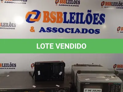 LOTE 031 - 01 RADIO, 01 TV/RADIO E 01 VIDEOCASSETE MARCAS E MODELOS DIVERSOS. (NO ESTADO, LEILÃO NÃO TEM GARANTIA E NEM DEVOLUÇÃO, SUJEITO A POSSÍVEIS AVARIAS VISÍVEIS/OCULTAS E/OU AUSÊNCIA DE COMPONENTES).