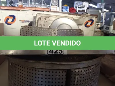 LOTE 425 - 01 CUBA 04 ESCORREDORES E VÁRIAS TAMPAS. (NO ESTADO, LEILÃO NÃO TEM GARANTIA E NEM DEVOLUÇÃO, SUJEITO A POSSÍVEIS AVARIAS VISÍVEIS/OCULTAS E/OU AUSÊNCIA DE COMPONENTES).