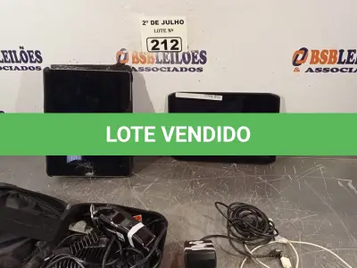 LOTE 212 - 02 TABLETS E 01 MÁQUINA DE CORTAR CABELO MARCAS E MODELOS DIVERSOS PARA RETIRADA DE PEÇAS. (NO ESTADO, LEILÃO NÃO TEM GARANTIA E NEM DEVOLUÇÃO, SUJEITO A POSSÍVEIS AVARIAS VISÍVEIS/OCULTAS E/OU AUSÊNCIA DE COMPONENTES).
