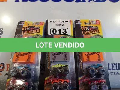 LOTE 013 - 03 KITS DE CARRINHOS. (NO ESTADO, LEILÃO NÃO TEM GARANTIA E NEM DEVOLUÇÃO, SUJEITO A POSSÍVEIS AVARIAS VISÍVEIS/OCULTAS E/OU AUSÊNCIA DE COMPONENTES).