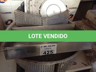 LOTE 425 - 01 CUBA 04 ESCORREDORES E VÁRIAS TAMPAS. (NO ESTADO, LEILÃO NÃO TEM GARANTIA E NEM DEVOLUÇÃO, SUJEITO A POSSÍVEIS AVARIAS VISÍVEIS/OCULTAS E/OU AUSÊNCIA DE COMPONENTES).
