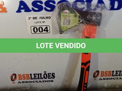 LOTE 004 - 01 MACHADINHA COM CABO EMBORRACHADO. (NO ESTADO, LEILÃO NÃO TEM GARANTIA E NEM DEVOLUÇÃO, SUJEITO A POSSÍVEIS AVARIAS VISÍVEIS/OCULTAS E/OU AUSÊNCIA DE COMPONENTES).