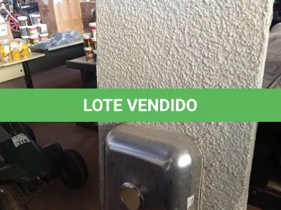 LOTE 427 - 01 PIA EM AÇO INOX CIMENTADA COM 01 CUBA MEDINDO 1,50M X 0,53CM. (NO ESTADO, LEILÃO NÃO TEM GARANTIA E NEM DEVOLUÇÃO, SUJEITO A POSSÍVEIS AVARIAS VISÍVEIS/OCULTAS E/OU AUSÊNCIA DE COMPONENTES).