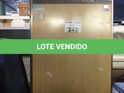 LOTE 242 - 01 FRIGOBAR. (NO ESTADO, LEILÃO NÃO TEM GARANTIA E NEM DEVOLUÇÃO, SUJEITO A POSSÍVEIS AVARIAS VISÍVEIS/OCULTAS E/OU AUSÊNCIA DE COMPONENTES).