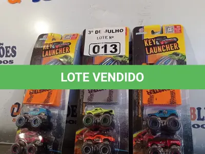 LOTE 013 - 03 KITS DE CARRINHOS. (NO ESTADO, LEILÃO NÃO TEM GARANTIA E NEM DEVOLUÇÃO, SUJEITO A POSSÍVEIS AVARIAS VISÍVEIS/OCULTAS E/OU AUSÊNCIA DE COMPONENTES).
