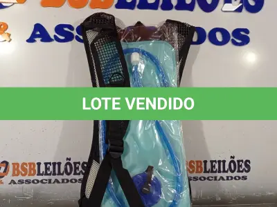 LOTE 352 - 01 CAMELBAK NA COR PRETA. (NO ESTADO, LEILÃO NÃO TEM GARANTIA E NEM DEVOLUÇÃO, SUJEITO A POSSÍVEIS AVARIAS VISÍVEIS/OCULTAS E/OU AUSÊNCIA DE COMPONENTES).