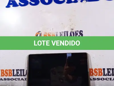 LOTE 213 - 01 TABLET SAMSUNG PARA RETIRADA DE PEÇAS. (NO ESTADO, LEILÃO NÃO TEM GARANTIA E NEM DEVOLUÇÃO, SUJEITO A POSSÍVEIS AVARIAS VISÍVEIS/OCULTAS E/OU AUSÊNCIA DE COMPONENTES).