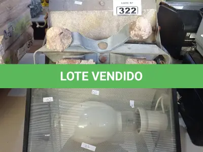 LOTE 322 - 04 LUMINÁRIAS DE PÁTIO. (NO ESTADO, LEILÃO NÃO TEM GARANTIA E NEM DEVOLUÇÃO, SUJEITO A POSSÍVEIS AVARIAS VISÍVEIS/OCULTAS E/OU AUSÊNCIA DE COMPONENTES).