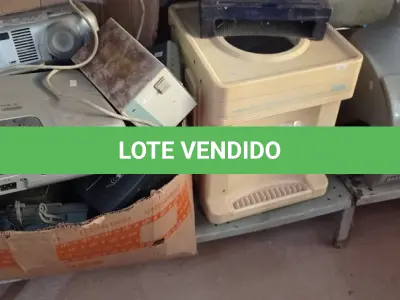 LOTE 294 - 02 FILTROS PARA PISCINA, 01 BEBEDOURO PARA GARRAFÃO E ELETRÔNICOS DIVERSOS. (NO ESTADO, LEILÃO NÃO TEM GARANTIA E NEM DEVOLUÇÃO, SUJEITO A POSSÍVEIS AVARIAS VISÍVEIS/OCULTAS E/OU AUSÊNCIA DE COMPONENTES).