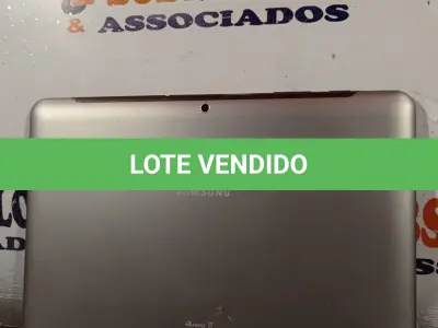 LOTE 232 - 01 TABLET SAMSUNG PARA RETIRADA DE PEÇAS. (NO ESTADO, LEILÃO NÃO TEM GARANTIA E NEM DEVOLUÇÃO, SUJEITO A POSSÍVEIS AVARIAS VISÍVEIS/OCULTAS E/OU AUSÊNCIA DE COMPONENTES).