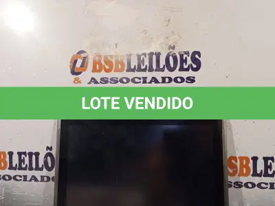 LOTE 238 - 01 TABLET SAMSUNG PARA RETIRADA DE PEÇAS. (NO ESTADO, LEILÃO NÃO TEM GARANTIA E NEM DEVOLUÇÃO, SUJEITO A POSSÍVEIS AVARIAS VISÍVEIS/OCULTAS E/OU AUSÊNCIA DE COMPONENTES).