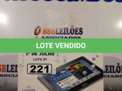 LOTE 221 - 01 TABLET SAMSUNG PARA RETIRADA DE PEÇAS. (NO ESTADO, LEILÃO NÃO TEM GARANTIA E NEM DEVOLUÇÃO, SUJEITO A POSSÍVEIS AVARIAS VISÍVEIS/OCULTAS E/OU AUSÊNCIA DE COMPONENTES).