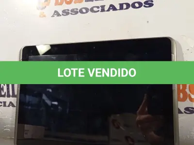 LOTE 232 - 01 TABLET SAMSUNG PARA RETIRADA DE PEÇAS. (NO ESTADO, LEILÃO NÃO TEM GARANTIA E NEM DEVOLUÇÃO, SUJEITO A POSSÍVEIS AVARIAS VISÍVEIS/OCULTAS E/OU AUSÊNCIA DE COMPONENTES).