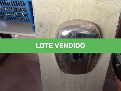 LOTE 275 - 01 PIA EM AÇO INOX CIMENTADA COM 01 CUBA MEDINDO 1,40M X 0,54CM. (NO ESTADO, LEILÃO NÃO TEM GARANTIA E NEM DEVOLUÇÃO, SUJEITO A POSSÍVEIS AVARIAS VISÍVEIS/OCULTAS E/OU AUSÊNCIA DE COMPONENTES).