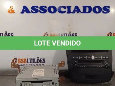 LOTE 379 - 01 CENTRAL MULTIMIDIA. (NO ESTADO, LEILÃO NÃO TEM GARANTIA E NEM DEVOLUÇÃO, SUJEITO A POSSÍVEIS AVARIAS VISÍVEIS/OCULTAS E/OU AUSÊNCIA DE COMPONENTES).