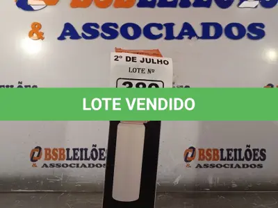 LOTE 389 - 01 GARRAFA STANLEY. (NO ESTADO, LEILÃO NÃO TEM GARANTIA E NEM DEVOLUÇÃO, SUJEITO A POSSÍVEIS AVARIAS VISÍVEIS/OCULTAS E/OU AUSÊNCIA DE COMPONENTES).