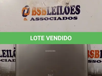 LOTE 221 - 01 TABLET SAMSUNG PARA RETIRADA DE PEÇAS. (NO ESTADO, LEILÃO NÃO TEM GARANTIA E NEM DEVOLUÇÃO, SUJEITO A POSSÍVEIS AVARIAS VISÍVEIS/OCULTAS E/OU AUSÊNCIA DE COMPONENTES).