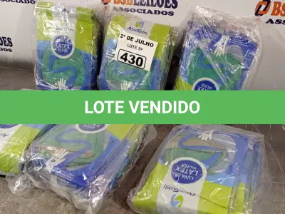LOTE 430 - 06 PACOTES DE LUVAS DE LÁTEX SILVER TAMANHO “P”. (NO ESTADO, LEILÃO NÃO TEM GARANTIA E NEM DEVOLUÇÃO, SUJEITO A POSSÍVEIS AVARIAS VISÍVEIS/OCULTAS E/OU AUSÊNCIA DE COMPONENTES).