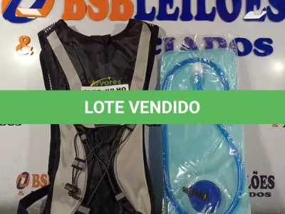 LOTE 365 - 01 CAMELBAK NA COR PRETA. (NO ESTADO, LEILÃO NÃO TEM GARANTIA E NEM DEVOLUÇÃO, SUJEITO A POSSÍVEIS AVARIAS VISÍVEIS/OCULTAS E/OU AUSÊNCIA DE COMPONENTES).