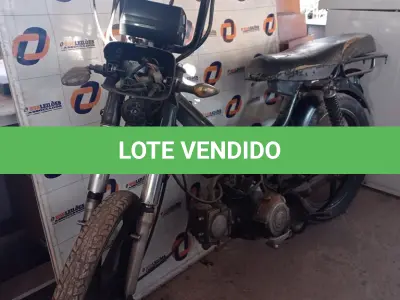 LOTE 408 - 01 MOTO SHINERAY 100CC. (NO ESTADO, LEILÃO NÃO TEM GARANTIA E NEM DEVOLUÇÃO, SUJEITO A POSSÍVEIS AVARIAS VISÍVEIS/OCULTAS E/OU AUSÊNCIA DE COMPONENTES).