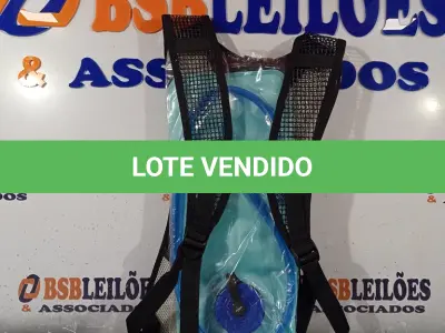 LOTE 337 - 01 CAMELBAK NA COR PRETA. (NO ESTADO, LEILÃO NÃO TEM GARANTIA E NEM DEVOLUÇÃO, SUJEITO A POSSÍVEIS AVARIAS VISÍVEIS/OCULTAS E/OU AUSÊNCIA DE COMPONENTES).