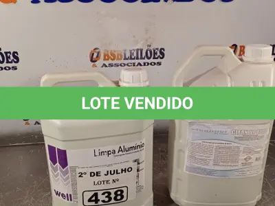 LOTE 438 - 01 GALÃO DE LIMPA ALUMÍNIO E 01 GALÃO DE CLEAN UP FOOD, DETERGENTE ALCALINO PARA MÁQUINAS DE LAVAR LOUÇAS E TALHERES. (NO ESTADO, LEILÃO NÃO TEM GARANTIA E NEM DEVOLUÇÃO, SUJEITO A POSSÍVEIS AVARIAS VISÍVEIS/OCULTAS E/OU AUSÊNCIA DE COMPONENTES).