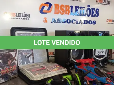 LOTE 011 - 01 LOTE COM VÁRIOS LIVROS, 01 PASTA COM GRANDE QUANTIDADE DE JOGOS PARA PS2, 01 CARRINHO DE CONTROLE REMOTO, 01 FONE DE OUVIDO E 02 CAIXAS DE SOM. (NO ESTADO, LEILÃO NÃO TEM GARANTIA E NEM DEVOLUÇÃO, SUJEITO A POSSÍVEIS AVARIAS VISÍVEIS/OCULTAS E/OU AUSÊNCIA DE COMPONENTES).