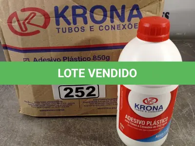 LOTE 252 - 06 FRASCOS DE ADESIVO PLÁSTICO PARA TUBOS E CONEXÕES DE PVC RÍGIDO LINHA ÁGUA FRIA 850G. (NO ESTADO, LEILÃO NÃO TEM GARANTIA E NEM DEVOLUÇÃO, SUJEITO A POSSÍVEIS AVARIAS VISÍVEIS/OCULTAS E/OU AUSÊNCIA DE COMPONENTES).