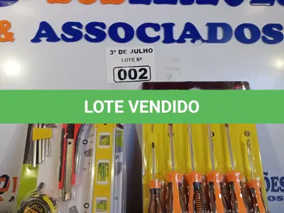 LOTE 002 - 01 KIT DE CHAVES DE FENDA E 01 KIT DE FERRAMENTAS. (NO ESTADO, LEILÃO NÃO TEM GARANTIA E NEM DEVOLUÇÃO, SUJEITO A POSSÍVEIS AVARIAS VISÍVEIS/OCULTAS E/OU AUSÊNCIA DE COMPONENTES).