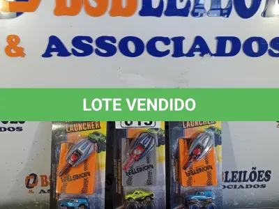 LOTE 013 - 03 KITS DE CARRINHOS. (NO ESTADO, LEILÃO NÃO TEM GARANTIA E NEM DEVOLUÇÃO, SUJEITO A POSSÍVEIS AVARIAS VISÍVEIS/OCULTAS E/OU AUSÊNCIA DE COMPONENTES).