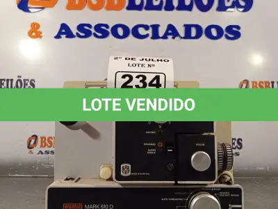 LOTE 234 - 01 PROJETOR 8MM EUMIG MARK 610D. (NO ESTADO, LEILÃO NÃO TEM GARANTIA E NEM DEVOLUÇÃO, SUJEITO A POSSÍVEIS AVARIAS VISÍVEIS/OCULTAS E/OU AUSÊNCIA DE COMPONENTES).