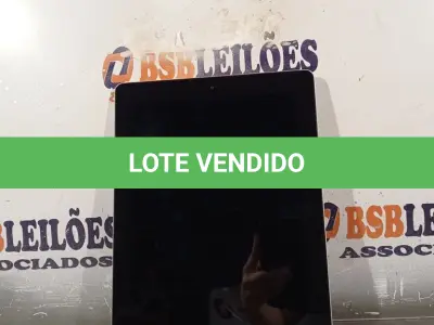 LOTE 230 - 01 TABLET SAMSUNG PARA RETIRADA DE PEÇAS. (NO ESTADO, LEILÃO NÃO TEM GARANTIA E NEM DEVOLUÇÃO, SUJEITO A POSSÍVEIS AVARIAS VISÍVEIS/OCULTAS E/OU AUSÊNCIA DE COMPONENTES).