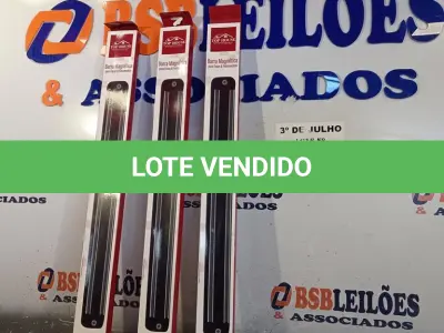 LOTE 010 - 03 BARRAS MAGNÉTICAS PARA FACAS E FERRAMENTAS. (NO ESTADO, LEILÃO NÃO TEM GARANTIA E NEM DEVOLUÇÃO, SUJEITO A POSSÍVEIS AVARIAS VISÍVEIS/OCULTAS E/OU AUSÊNCIA DE COMPONENTES).