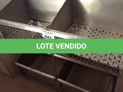 LOTE 441 - 01 FRUTEIRA EM AÇO INOX. (NO ESTADO, LEILÃO NÃO TEM GARANTIA E NEM DEVOLUÇÃO, SUJEITO A POSSÍVEIS AVARIAS VISÍVEIS/OCULTAS E/OU AUSÊNCIA DE COMPONENTES).