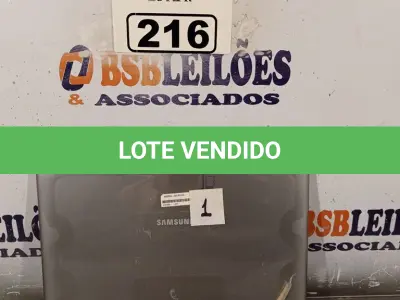 LOTE 216 - 01 TABLET SAMSUNG PARA RETIRADA DE PEÇAS. (NO ESTADO, LEILÃO NÃO TEM GARANTIA E NEM DEVOLUÇÃO, SUJEITO A POSSÍVEIS AVARIAS VISÍVEIS/OCULTAS E/OU AUSÊNCIA DE COMPONENTES).