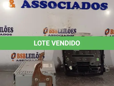 LOTE 379 - 01 CENTRAL MULTIMIDIA. (NO ESTADO, LEILÃO NÃO TEM GARANTIA E NEM DEVOLUÇÃO, SUJEITO A POSSÍVEIS AVARIAS VISÍVEIS/OCULTAS E/OU AUSÊNCIA DE COMPONENTES).